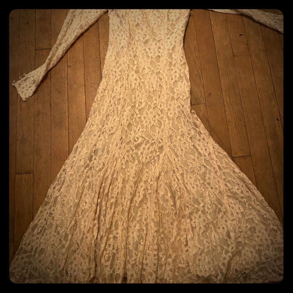 Halston lll Vintage Lace Wedding Gown